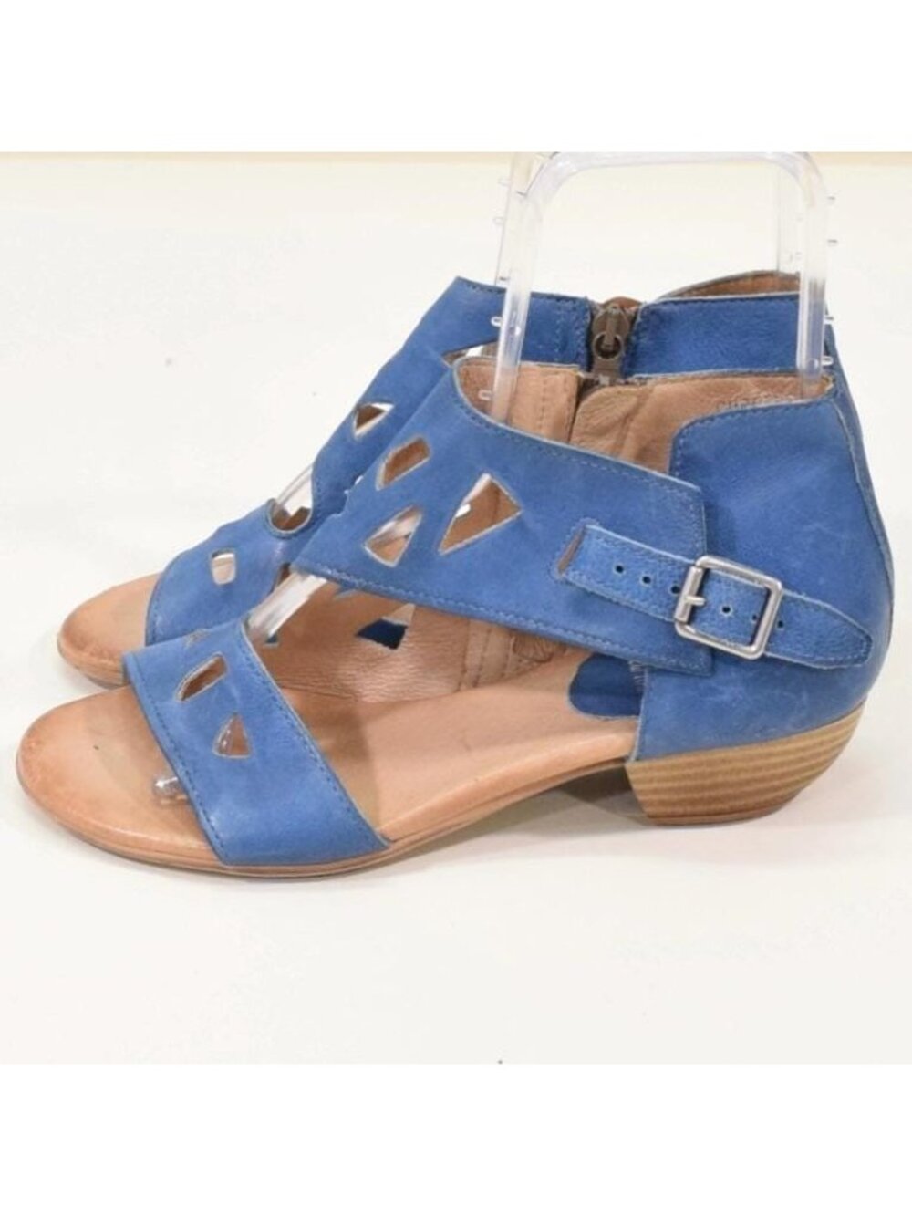 Vintage 90s Miz Mooz Blue Leather Cut-Out Sandals